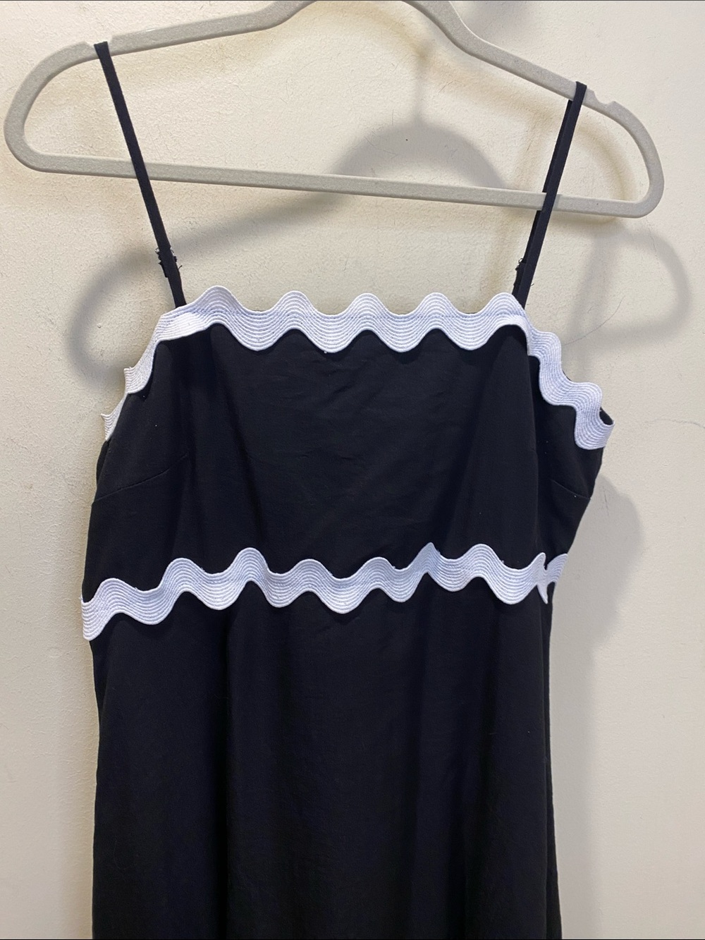KIRUNDO  Black Dress with White Ric Rac Trim Spaguetti Straps Sz L - Picture 4 of 10